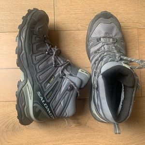 Salomon Women’s Hiking Boots
